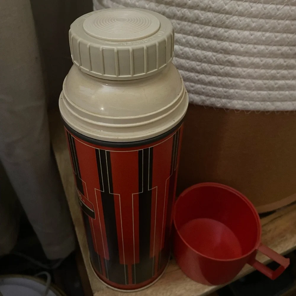 Vintage Thermos bottle - Picture 10 of 16